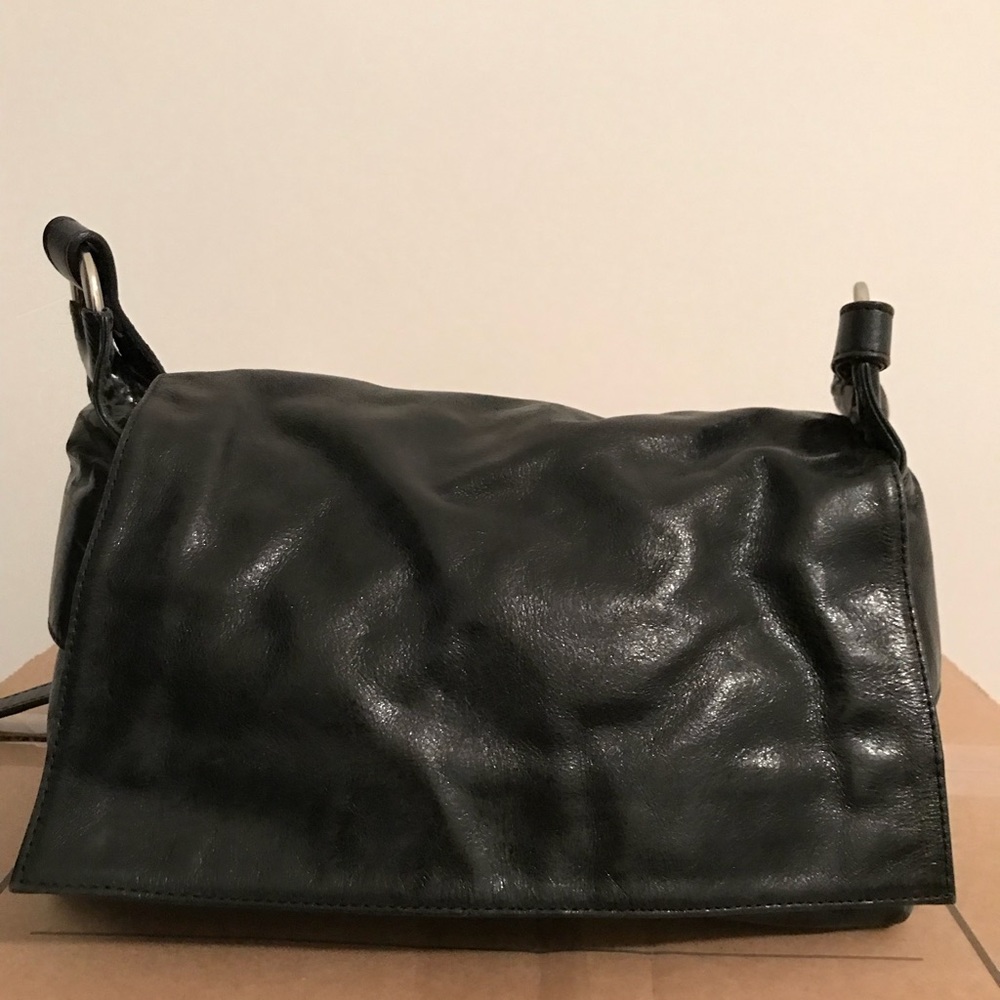 TANO New York black leather purse, medium sized